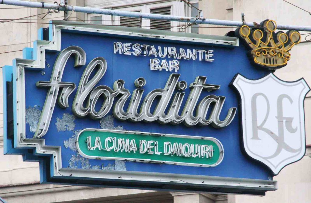 L'enseigne de la Floridita à Cuba, le berceau du Daiquiri